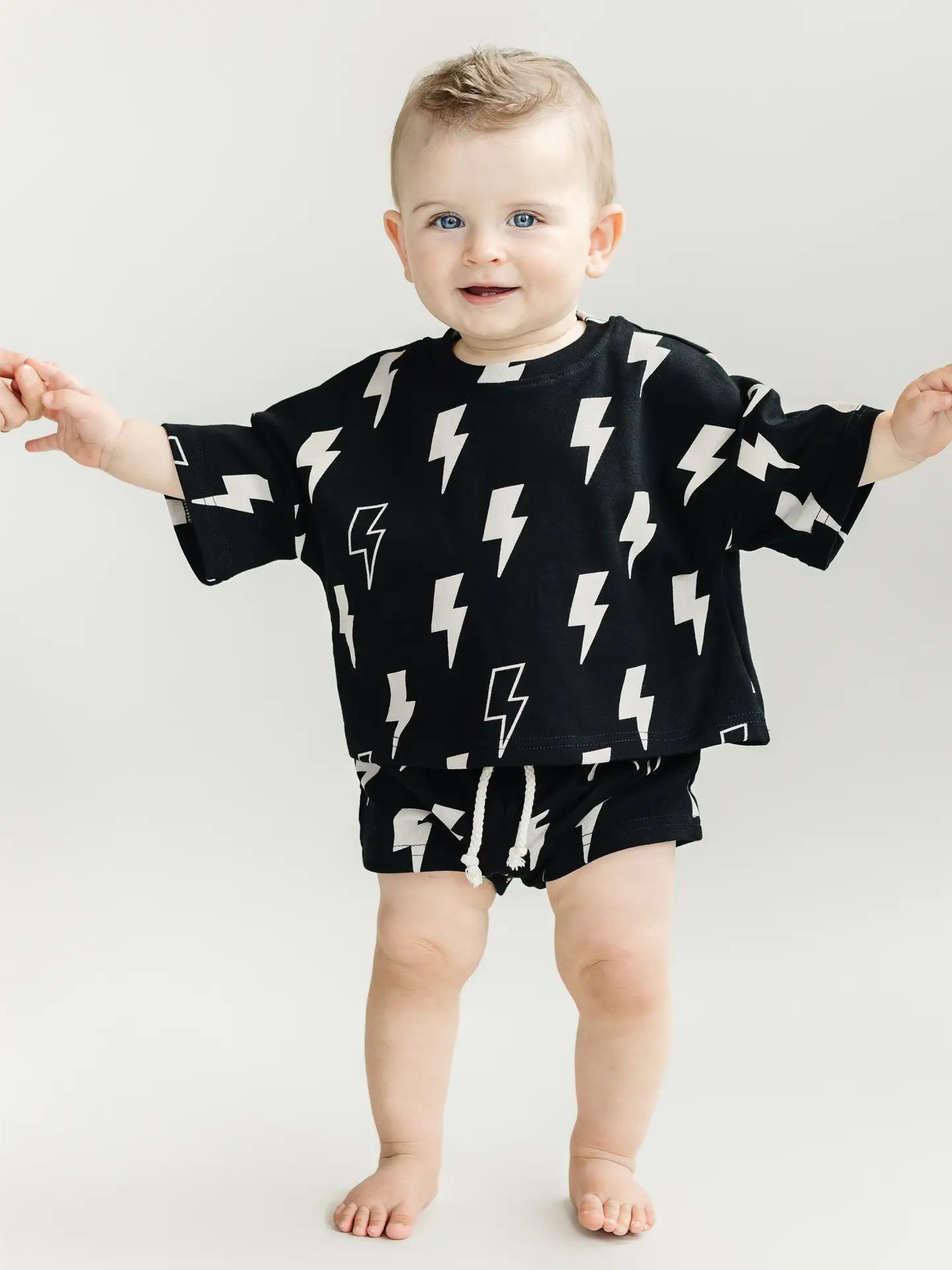 Shorts Set | Black Bolts